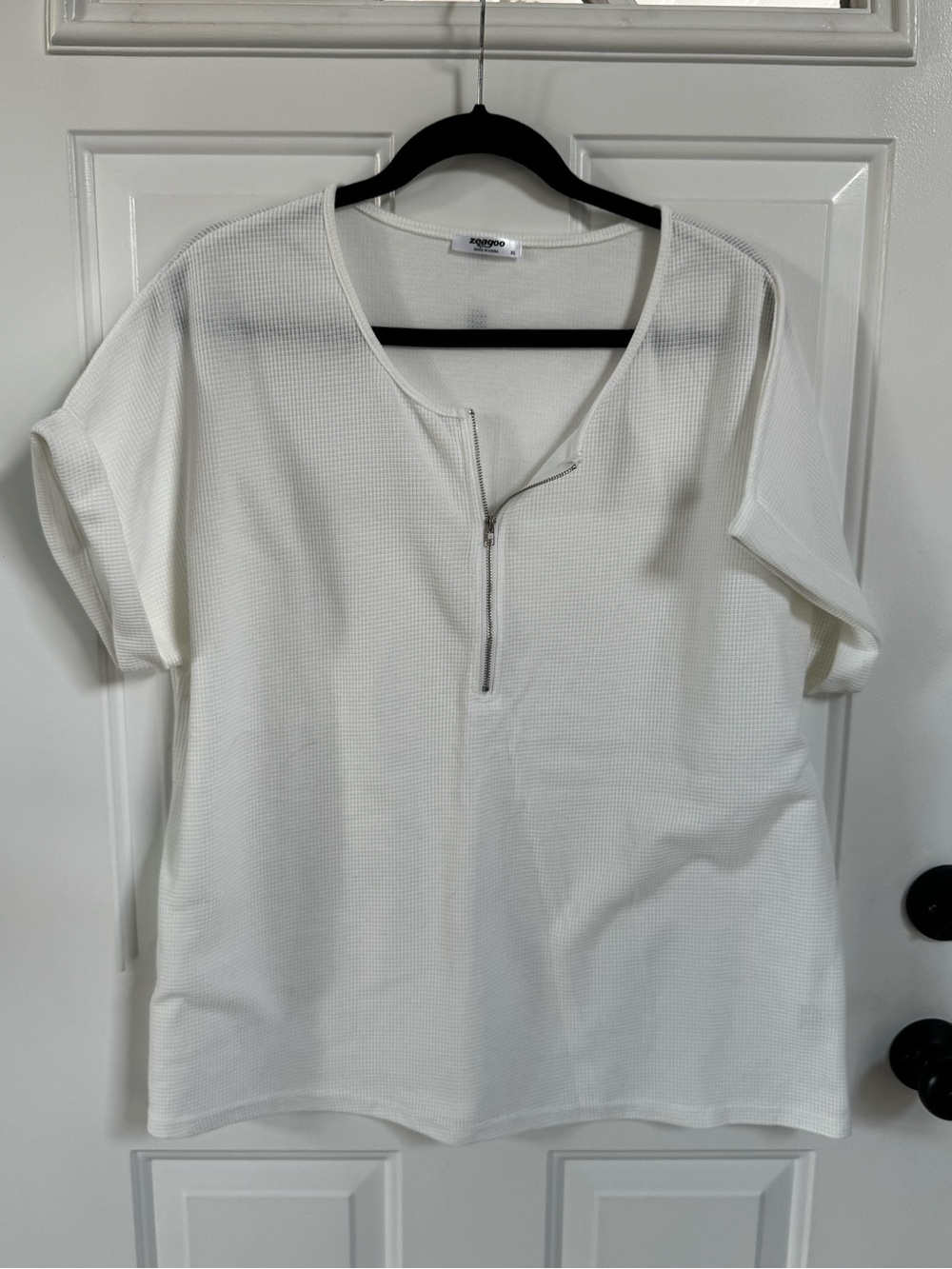 Zeagoo White Short Sleeve Zip Front Top